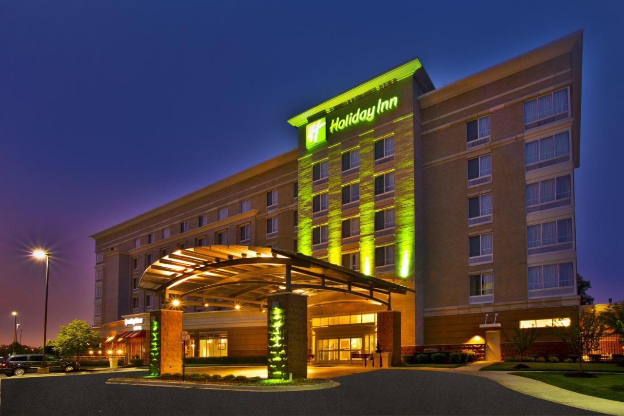 Holiday Inn Detroit Metro Airport By Ihg Romulus Exterior photo